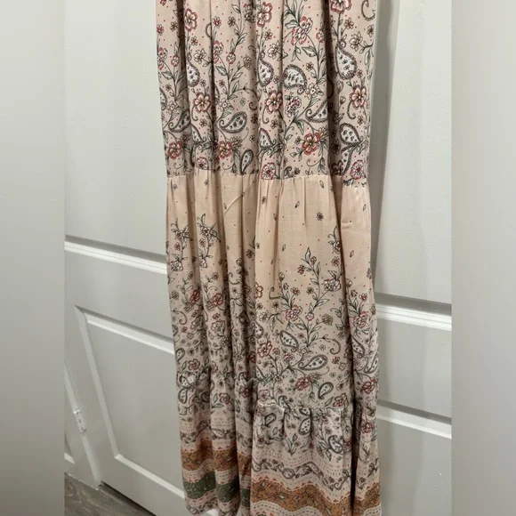 Floral Maxi Dress in Cream and Green - Picture 9 of 9